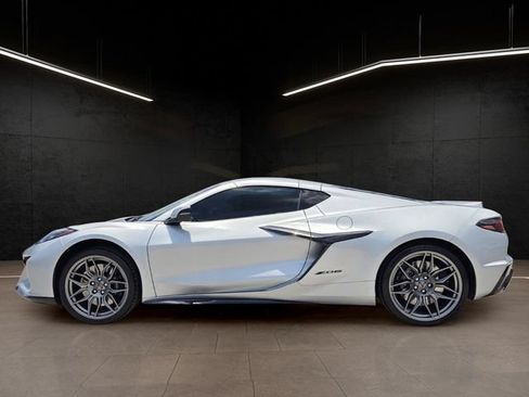 Used 2026 Chevrolet Corvette Z06 RWD image 4