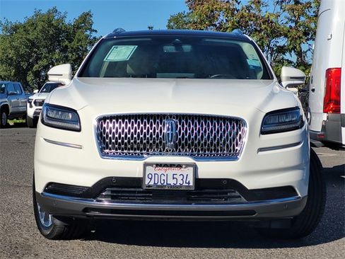 Used 2022 Lincoln Nautilus Reserve w/ Equipment Group 201A image 3