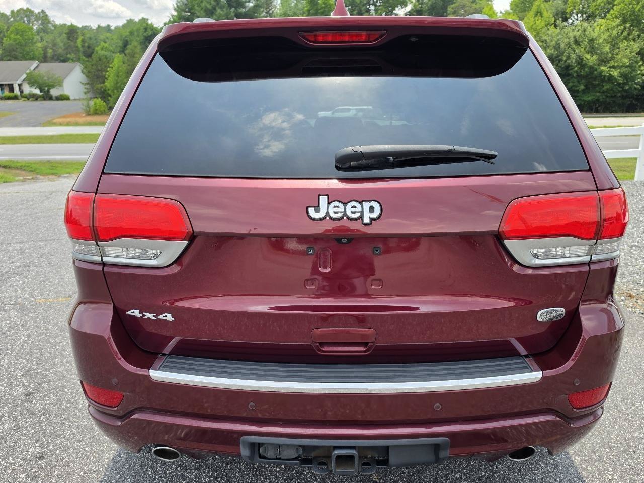 Used 2017 Jeep Grand Cherokee Overland AWD/4WD image 5