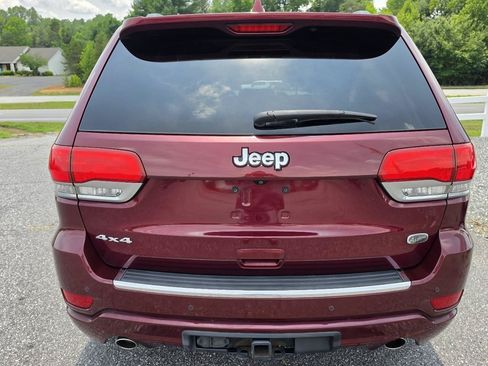 Used 2017 Jeep Grand Cherokee Overland AWD/4WD image 5