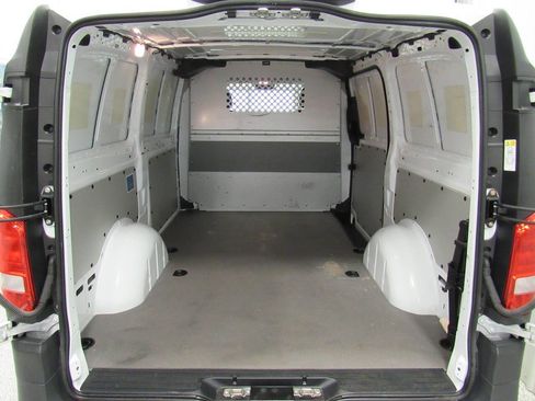 Used 2022 Mercedes-Benz Metris image 16