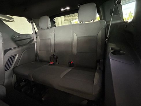 Used 2025 Chevrolet Tahoe LS image 35