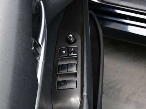 Used 2023 Toyota Camry LE image 10