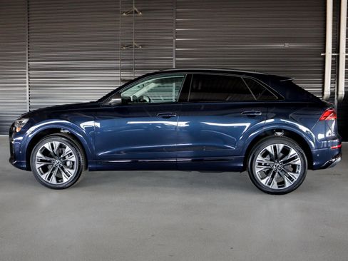 Certified 2025 Audi Q8 Premium Plus w/ Premium Plus Package AWD/4WD image 15