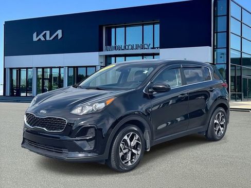 Certified 2022 Kia Sportage LX image 3