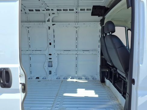Used 2026 RAM ProMaster 2500 w/ Convenience Group FWD image 20
