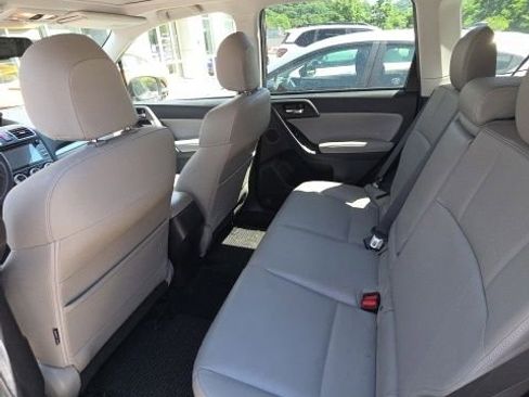 Used 2016 Subaru Forester 2.5i Touring AWD/4WD image 17