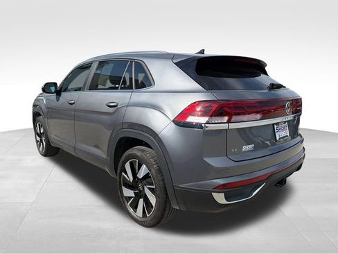 Used 2025 Volkswagen Atlas Cross Sport SE AWD/4WD image 8