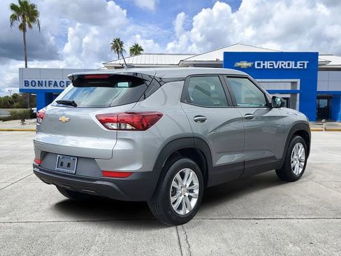 Used 2023 Chevrolet TrailBlazer LS FWD image 4