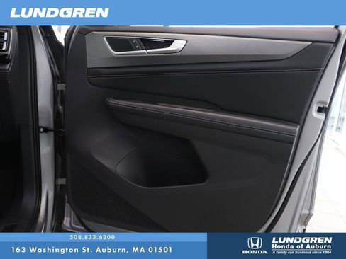 Used 2024 Volkswagen Atlas Cross Sport SE AWD/4WD image 15