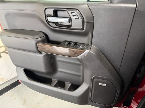 Used 2021 GMC Sierra 1500 Elevation w/ Preferred Package image 13