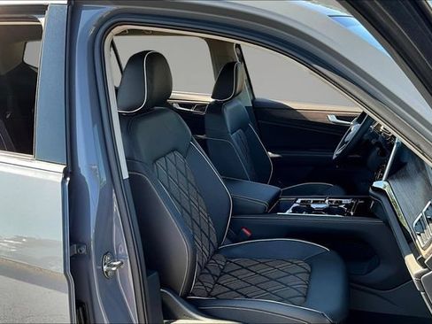 New 2026 Volkswagen Atlas SEL Premium R-Line AWD/4WD image 11