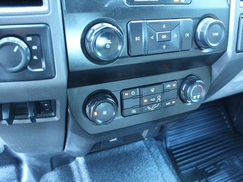 Used 2021 Ford F250 XL w/ Power Equipment Group AWD/4WD image 29