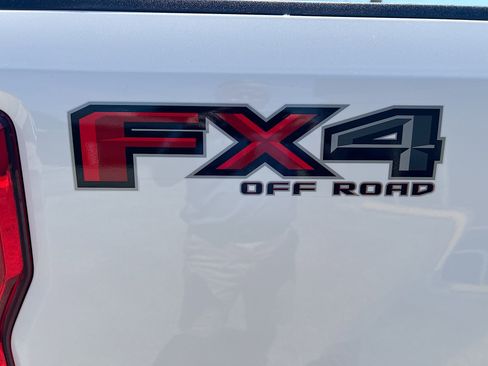 Used 2017 Ford F250 Lariat w/ Lariat Ultimate Package AWD/4WD image 30
