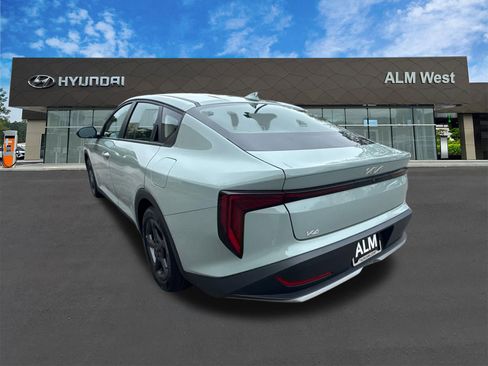 Used 2025 Kia K4 LXS image 7