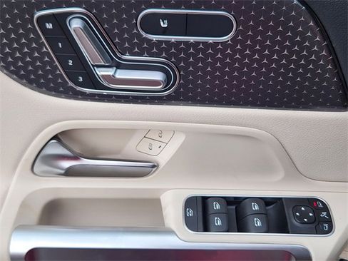 New 2026 Mercedes-Benz GLB 250 4MATIC image 11