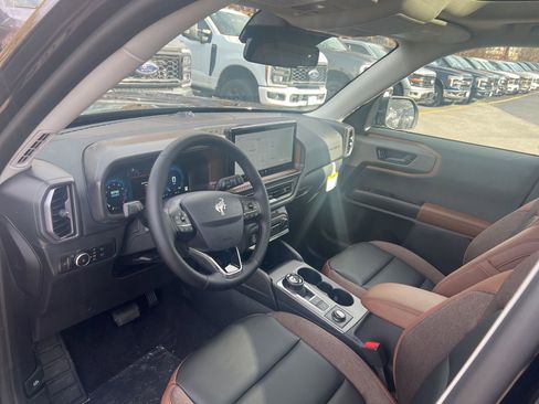 New 2025 Ford Bronco Sport Outer Banks w/ Outer Banks Tech Package+ image 18