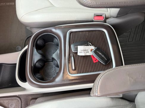 Used 2017 Chrysler Pacifica Touring-L Plus w/ Advanced Safetytec Group image 21