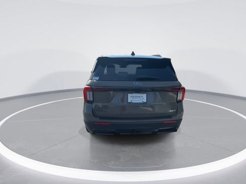 New 2026 Ford Explorer ST-Line image 8
