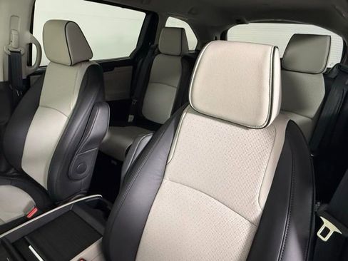 New 2026 Honda Odyssey Elite image 30