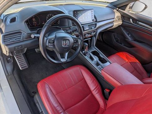 Used 2019 Honda Accord Sport image 9
