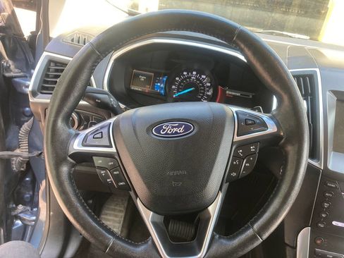 Used 2018 Ford Edge Titanium w/ Cold Weather Package AWD/4WD image 17