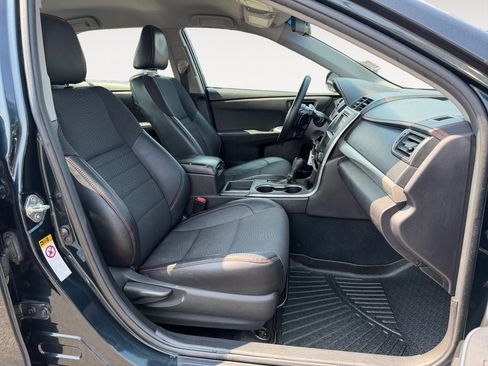Used 2016 Toyota Camry SE FWD image 24
