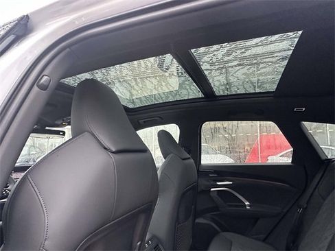 New 2025 Audi SQ5 Premium Plus image 7