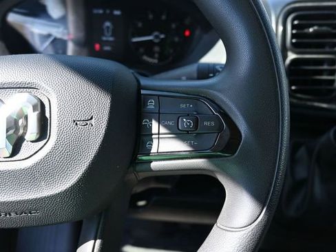 Used 2025 RAM ProMaster 2500 w/ Convenience Group FWD image 14