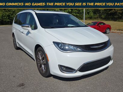 Used 2017 Chrysler Pacifica Limited