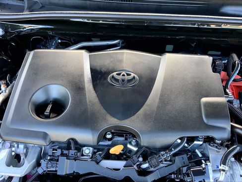 Used 2025 Toyota Camry SE w/ Convenience Package FWD image 32
