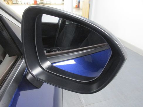 Used 2023 Nissan Rogue S image 17