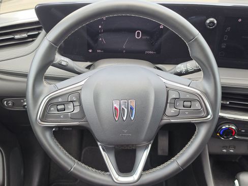 Used 2025 Buick Encore GX Preferred AWD/4WD image 19