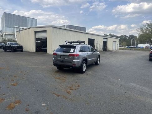 Used 2015 Jeep Grand Cherokee Laredo w/ Quick Order Package 23E image 5