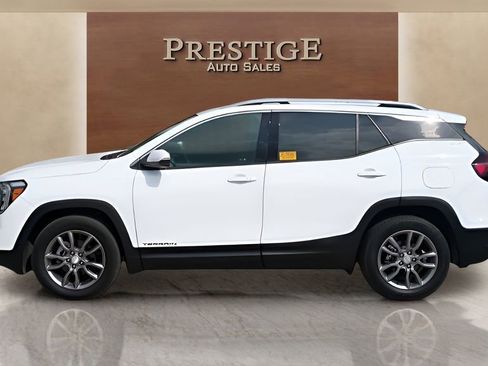 Used 2023 GMC Terrain SLT FWD image 21