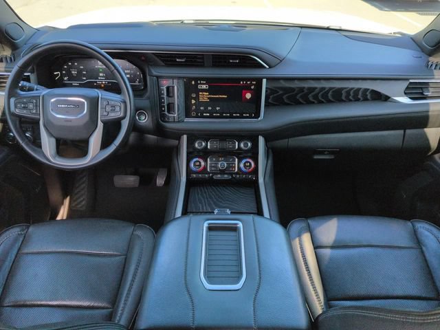 Used 2023 GMC Yukon Denali AWD/4WD image 15