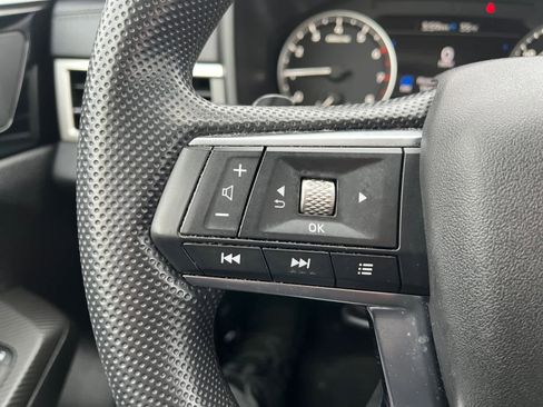 Used 2024 Mitsubishi Outlander ES image 24