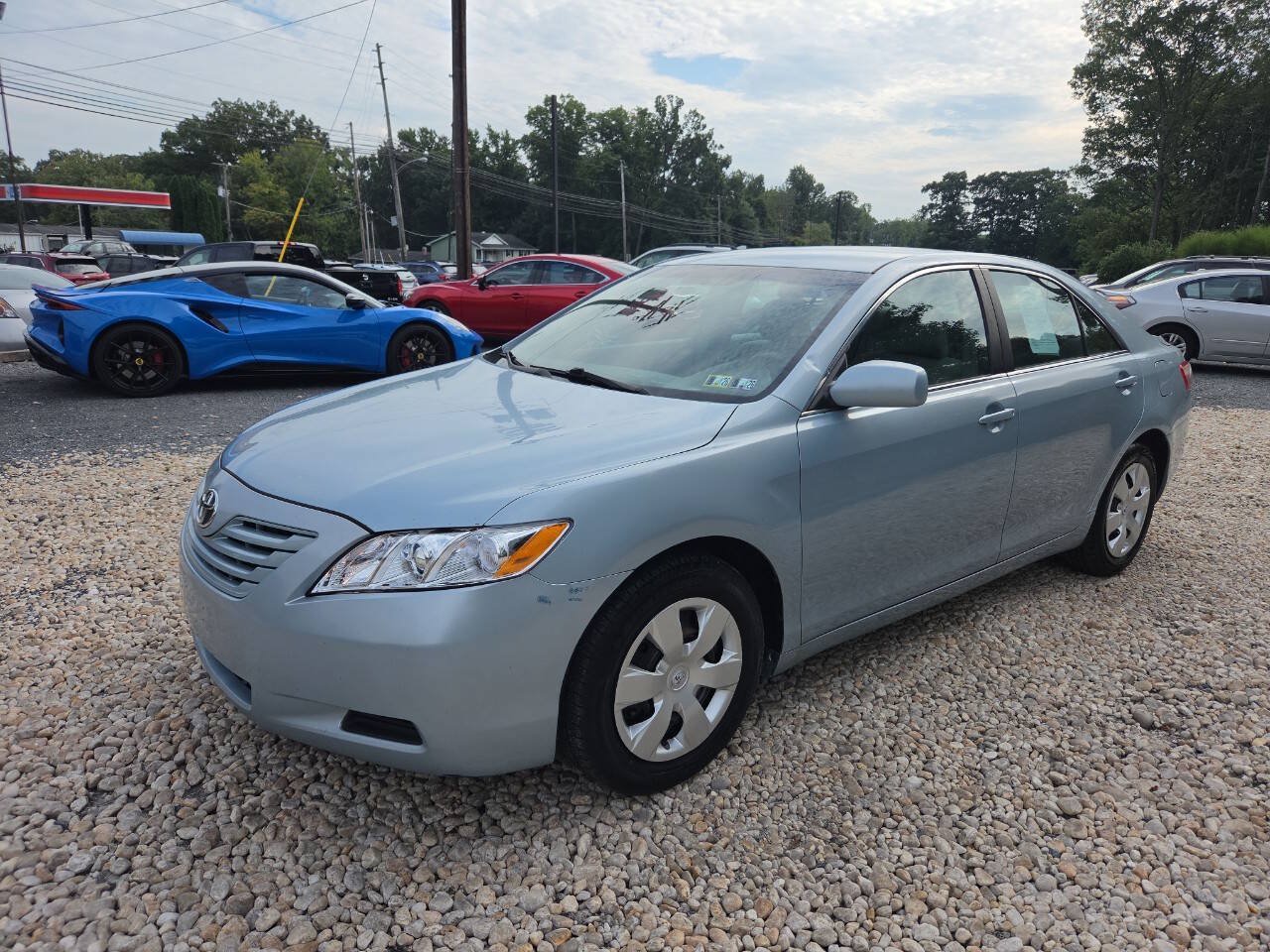 Used 2009 Toyota Camry LE FWD image 2