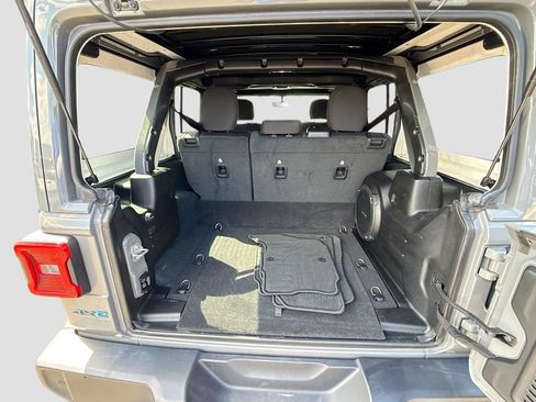 Used 2022 Jeep Wrangler Unlimited Rubicon 4xe w/ Safety Group AWD/4WD image 30