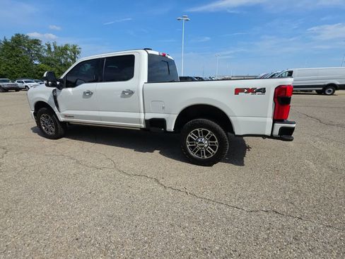 Used 2023 Ford F250 Limited w/ FX4 Off-Road Package AWD/4WD image 14