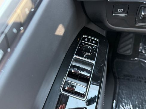 New 2026 Cadillac Escalade Platinum Sport AWD/4WD image 18