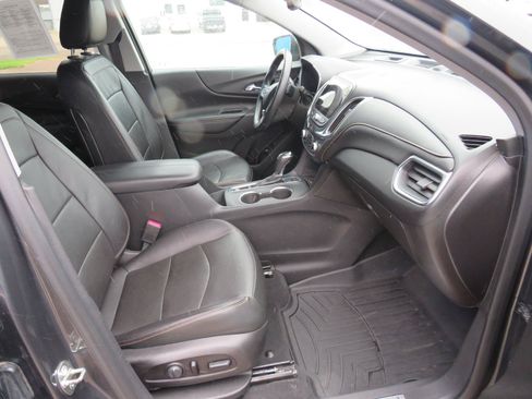 Used 2019 Chevrolet Equinox Premier AWD/4WD image 13