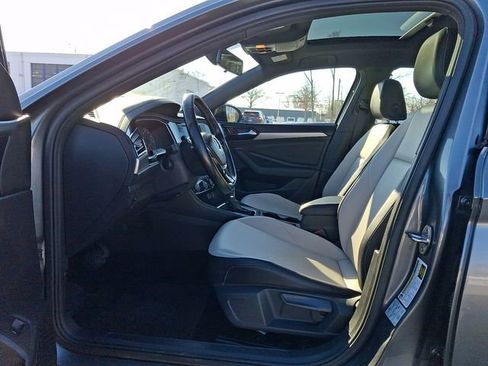 Used 2019 Volkswagen Jetta R-Line image 13