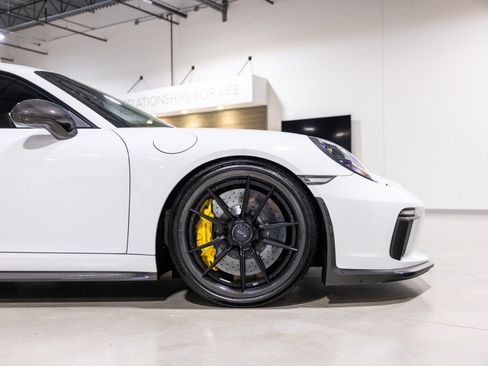 Used 2018 Porsche 911 GT3 image 23