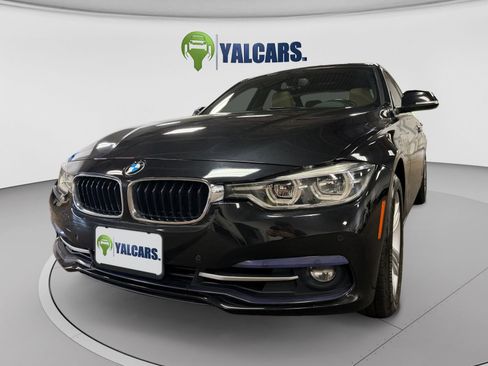 Used 2017 BMW 330i xDrive Sedan w/ Premium Package AWD/4WD image 9