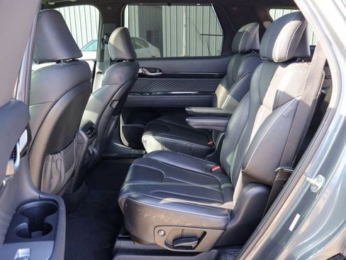 Used 2023 Hyundai Palisade Calligraphy image 9