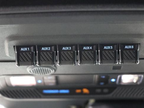 Used 2023 Ford Bronco Wildtrak image 21