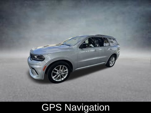 Used 2024 Dodge Durango GT RWD image 3