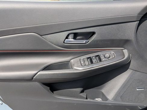 New 2026 Nissan Sentra SR FWD image 9