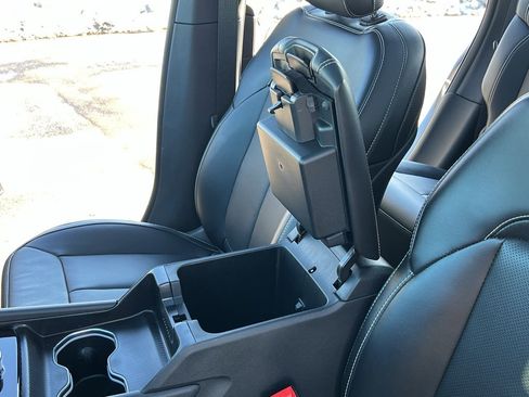 Used 2024 Jeep Grand Cherokee Limited w/ Luxury Tech Group II image 19